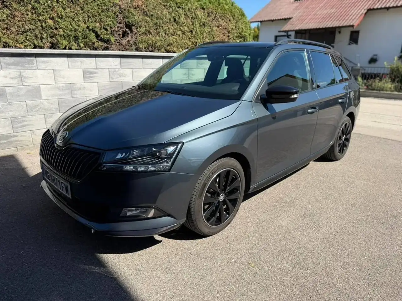 Skoda Fabia Fabia Combi Monte Carlo 1,0 TSI DSG Monte Carlo — photo 1 of 31