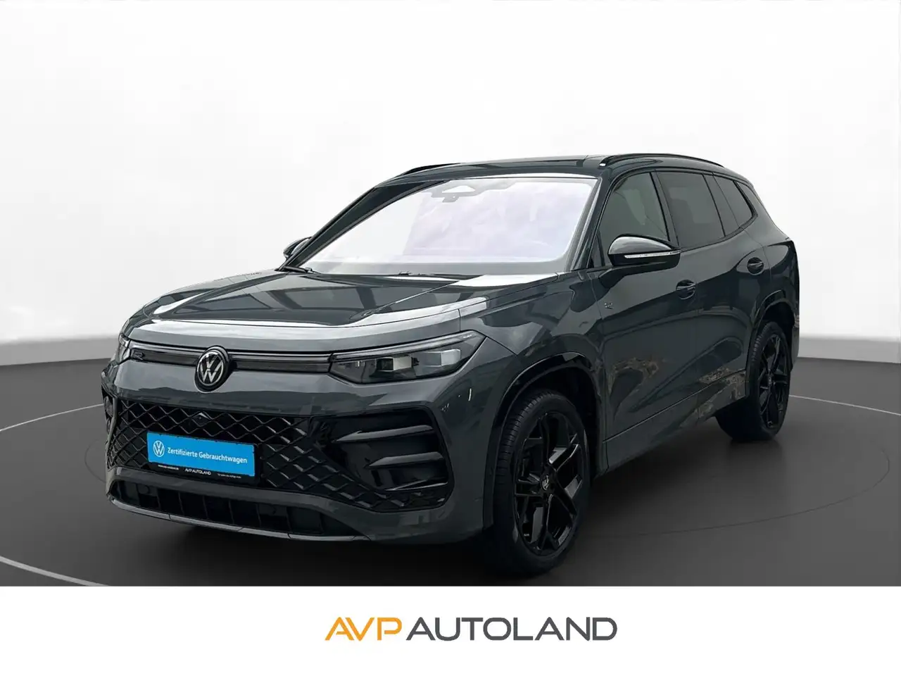 Volkswagen Tayron 2.0 TDI DSG 4MOTION R-Line BLACK STYLE | PANO | LE — photo 1 of 15