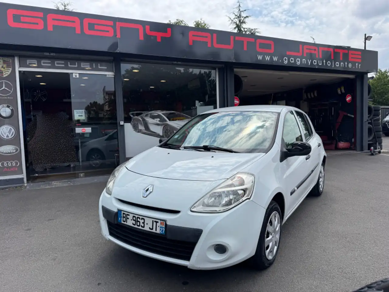 Renault Express 1.5 DCI 75CH EXPRESSION CLIM ECO² 5P — photo 1 of 14