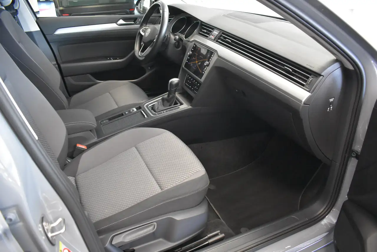 2023 Volkswagen Passat 2.0 TDI Aut Navi LED Kamera 1-Hand, photograph 7