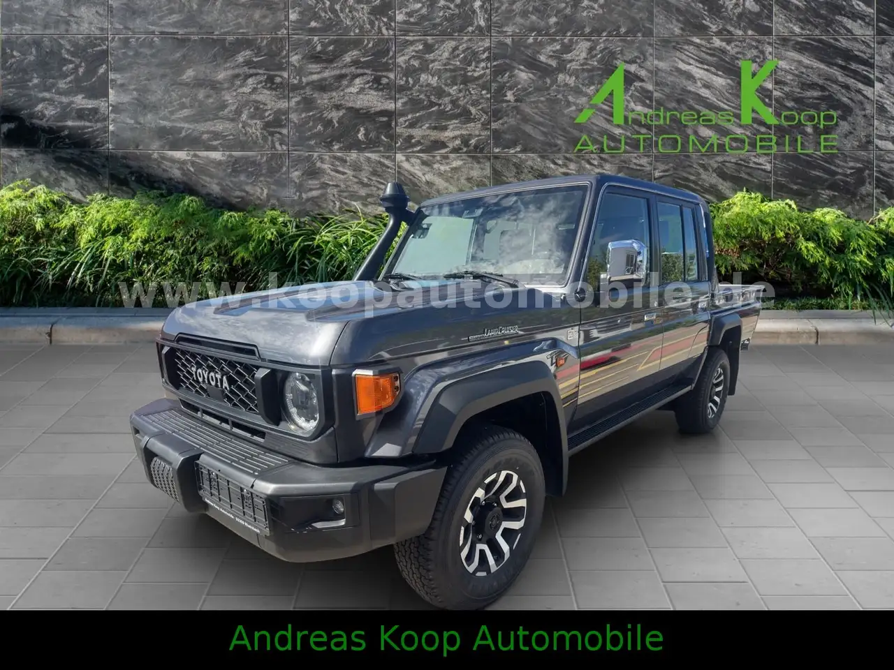 Toyota Land Cruiser GDJ 79DC 2,8d LX-Z Aut. LED Alu — photo 1 of 21