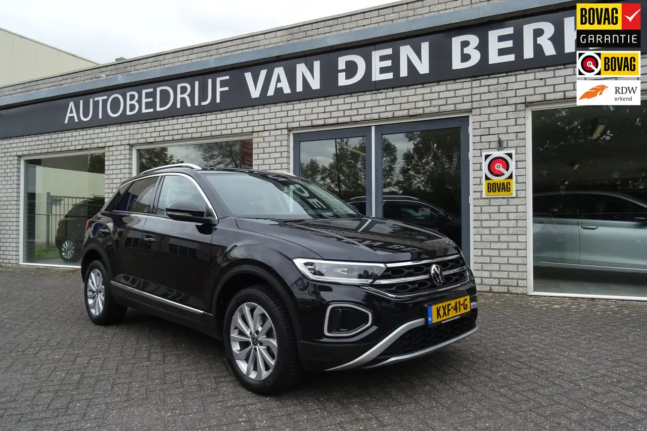 Volkswagen T-Roc 1.5 TSI ACT Style DSG / Nw model / Digitaal dachbo — photo 1 of 13