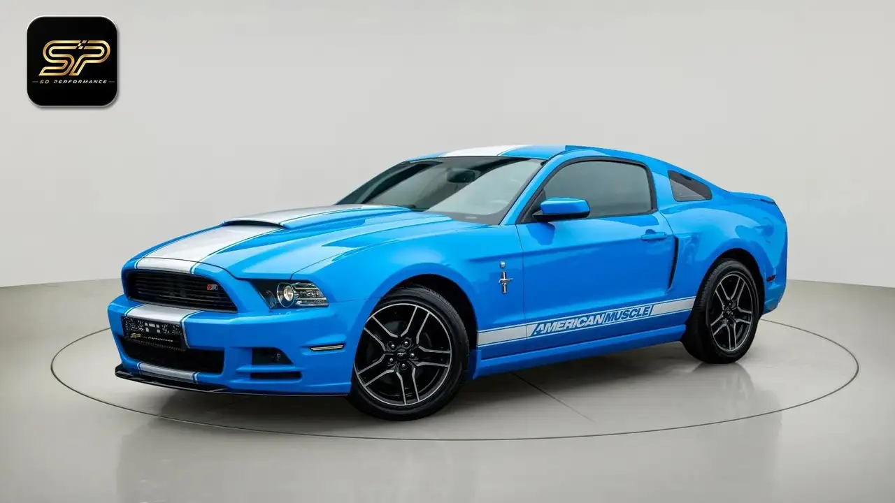 Ford Mustang V6 3.7 305 CH — photo 1 of 25