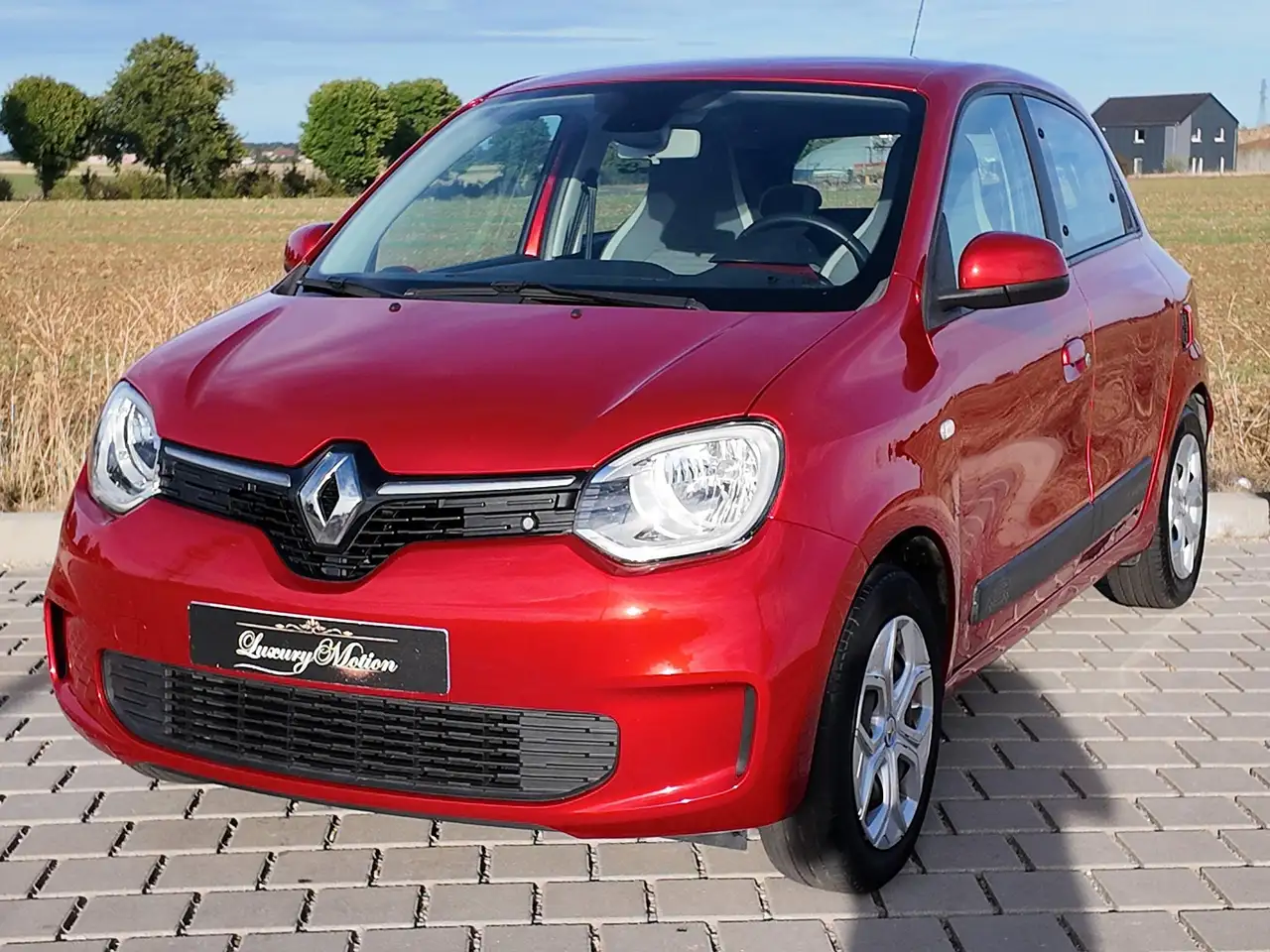 Renault Twingo Twingo Electric ZEN — photo 1 of 36