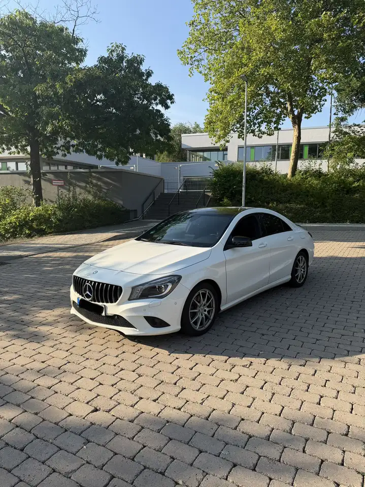 Mercedes-Benz CLA 200 CLA 200 CDI / d (117.308) — photo 1 of 14