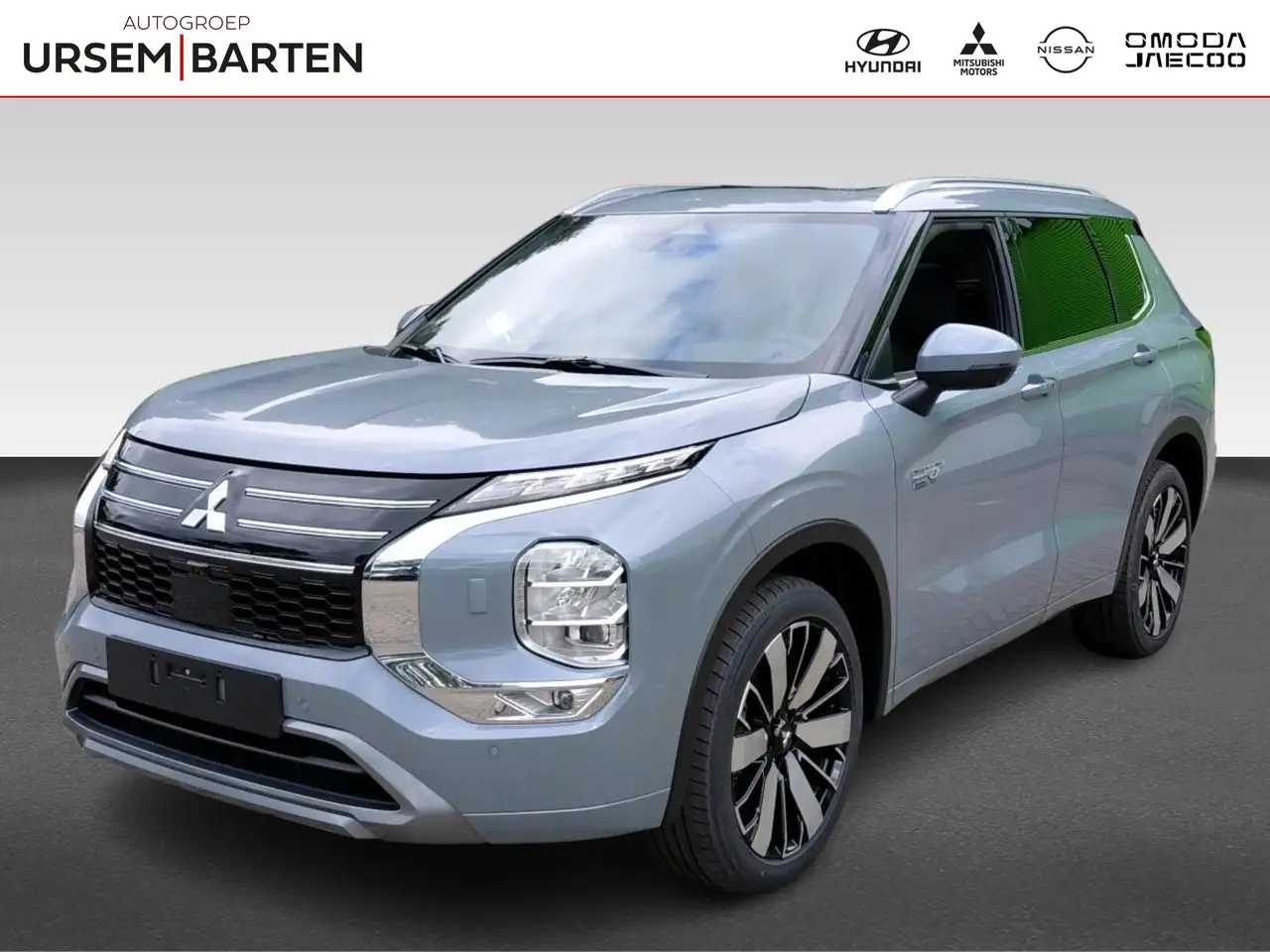 Mitsubishi Outlander 2.4 PHEV Instyle — photo 1 of 31