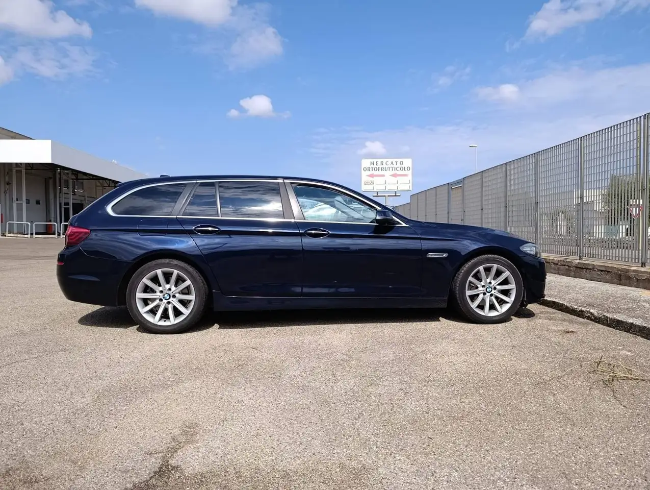 BMW 520 Serie 5 F11 Touring 520d Touring 184cv E6 — photo 1 of 7