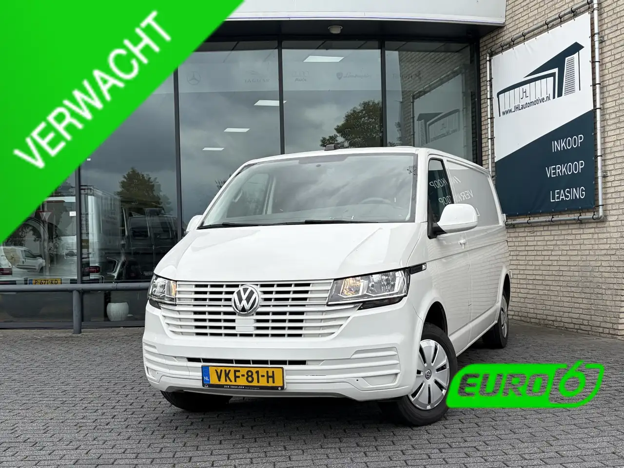 Volkswagen T6.1 Transporter 2.0 TDI L2H1*A/C*CRUISE*HAAK*NAVI* — photo 1 of 1