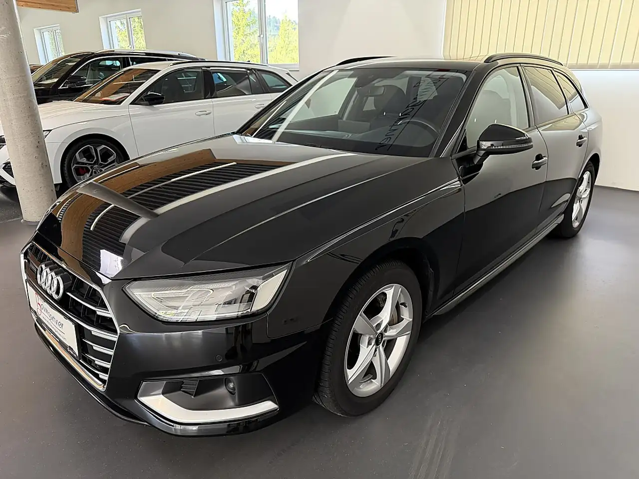 2022 Audi A4 Avant 40TDI quattro advanced S-tronic *Standhei..., photograph 2
