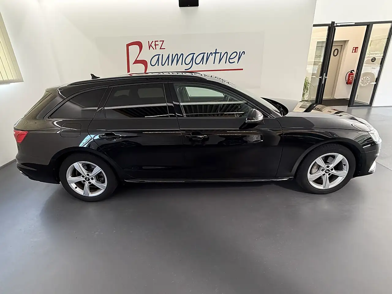 2022 Audi A4 Avant 40TDI quattro advanced S-tronic *Standhei..., photograph 3