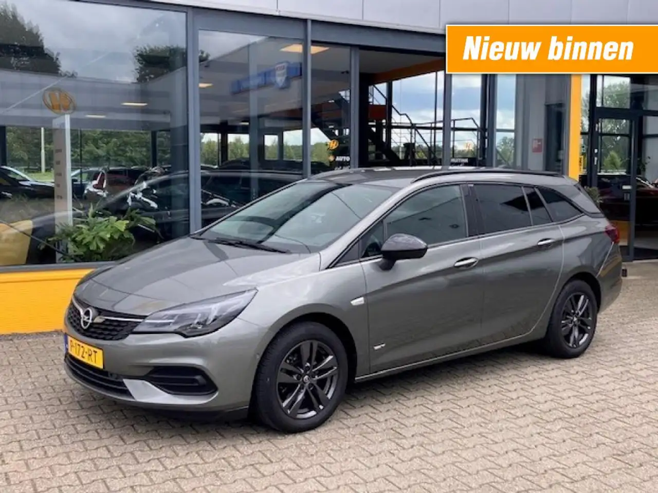 Opel Astra 1.2 Design & Tech - Navi - Apple/android - camera — photo 1 of 7