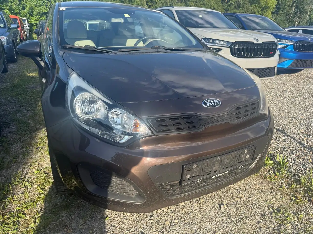 Kia Rio Attract — photo 1 of 8