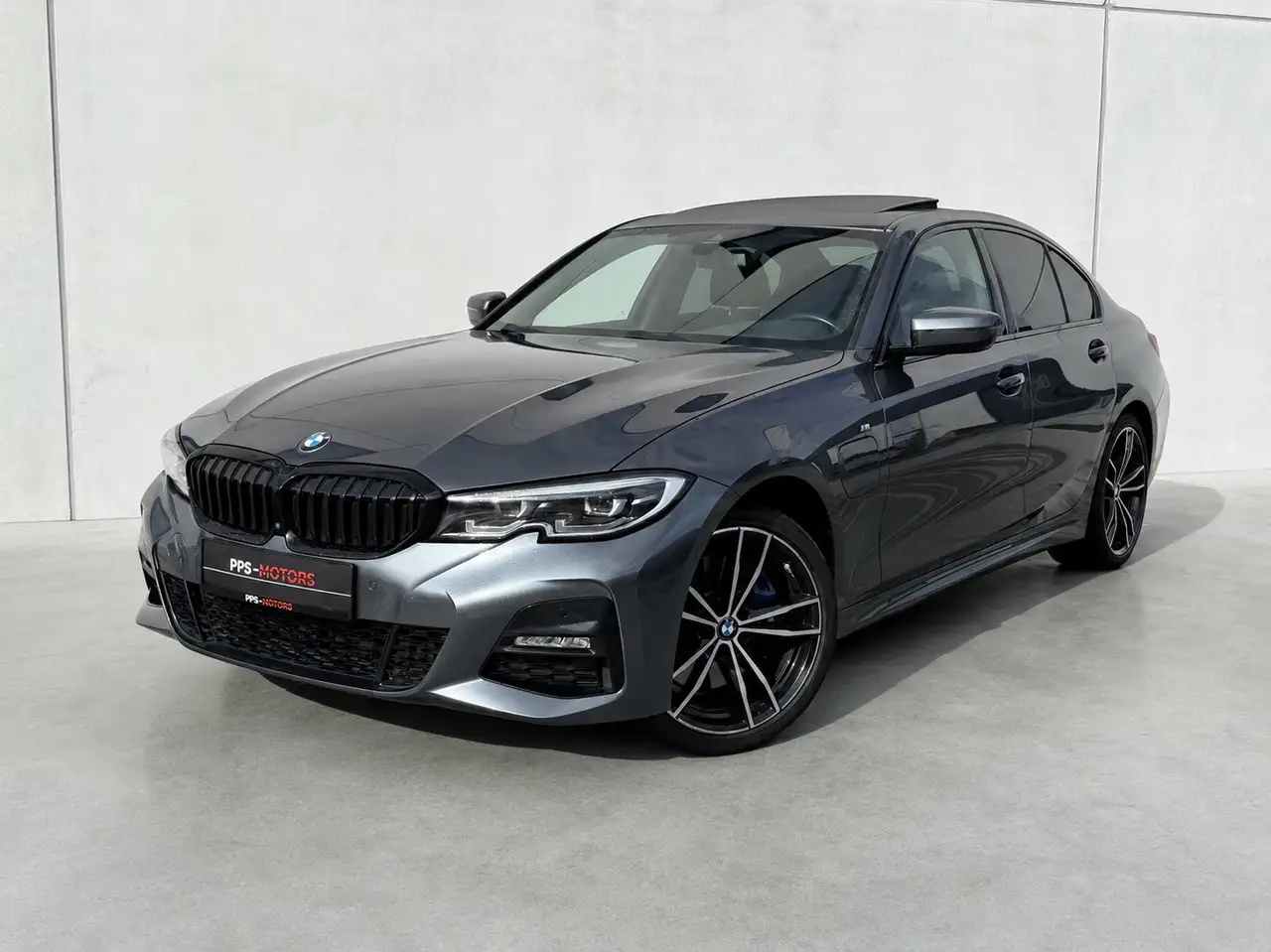 BMW 330 M-PAKKET | 360 CAMERA | HARKAN KARDON | KEYLESS | OPEN DAK | MAXTON | BTW/VAT — photo 1 of 13