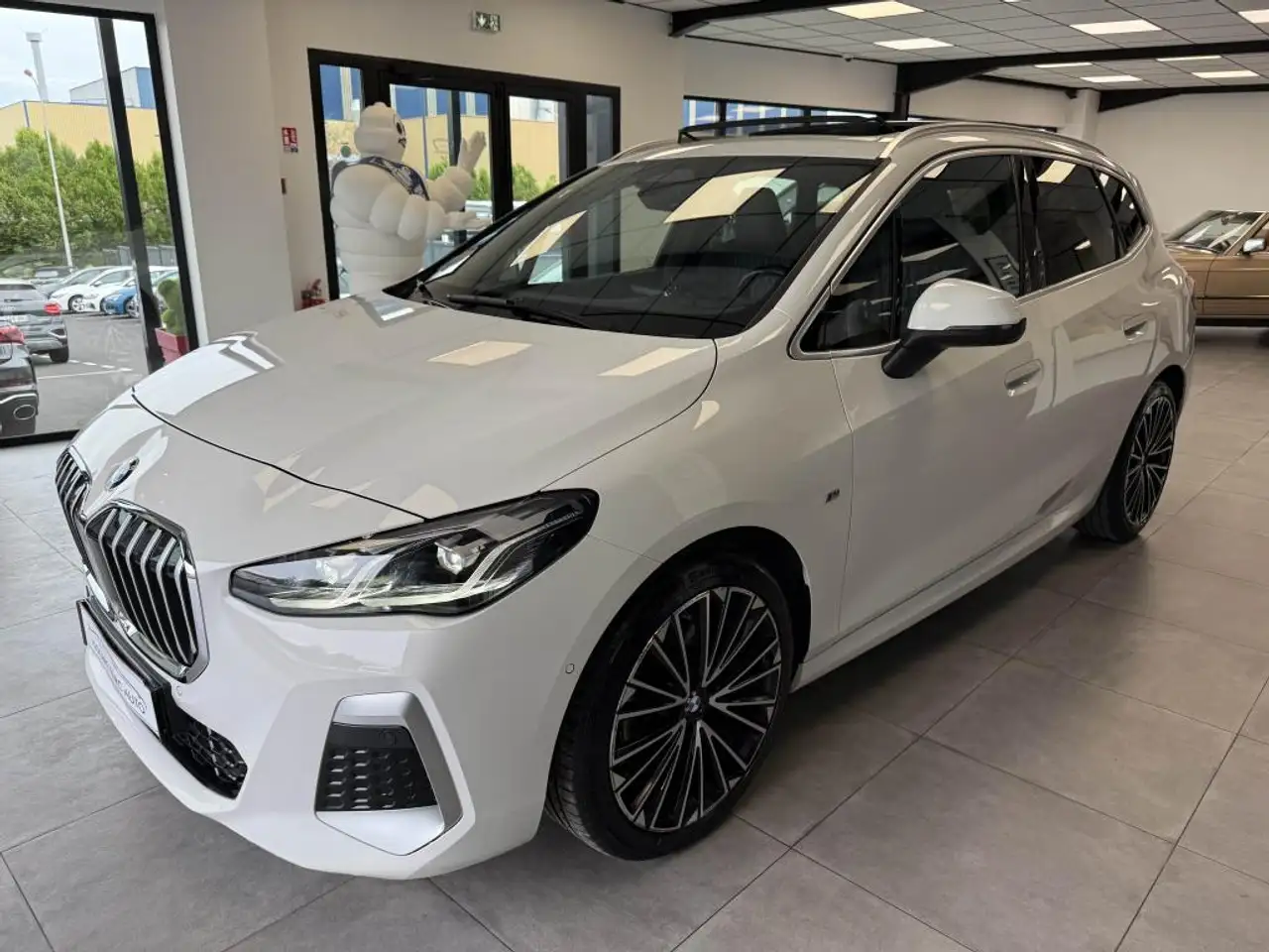 BMW 218 218i Active Tourer M SPORT + OPTIONS — photo 1 of 23