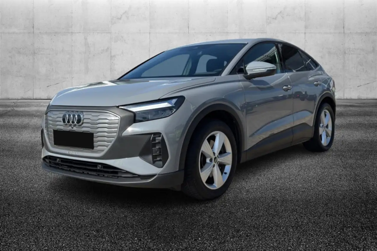 Audi Q4 e-tron Q4 e-tron — photo 1 of 8