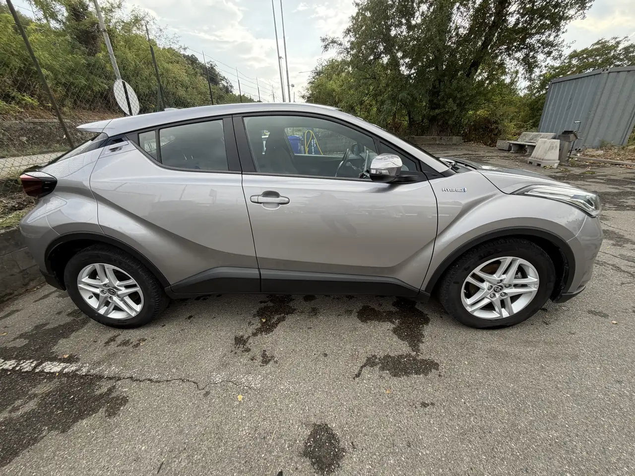 Toyota C-HR 1800 Business — photo 1 of 11