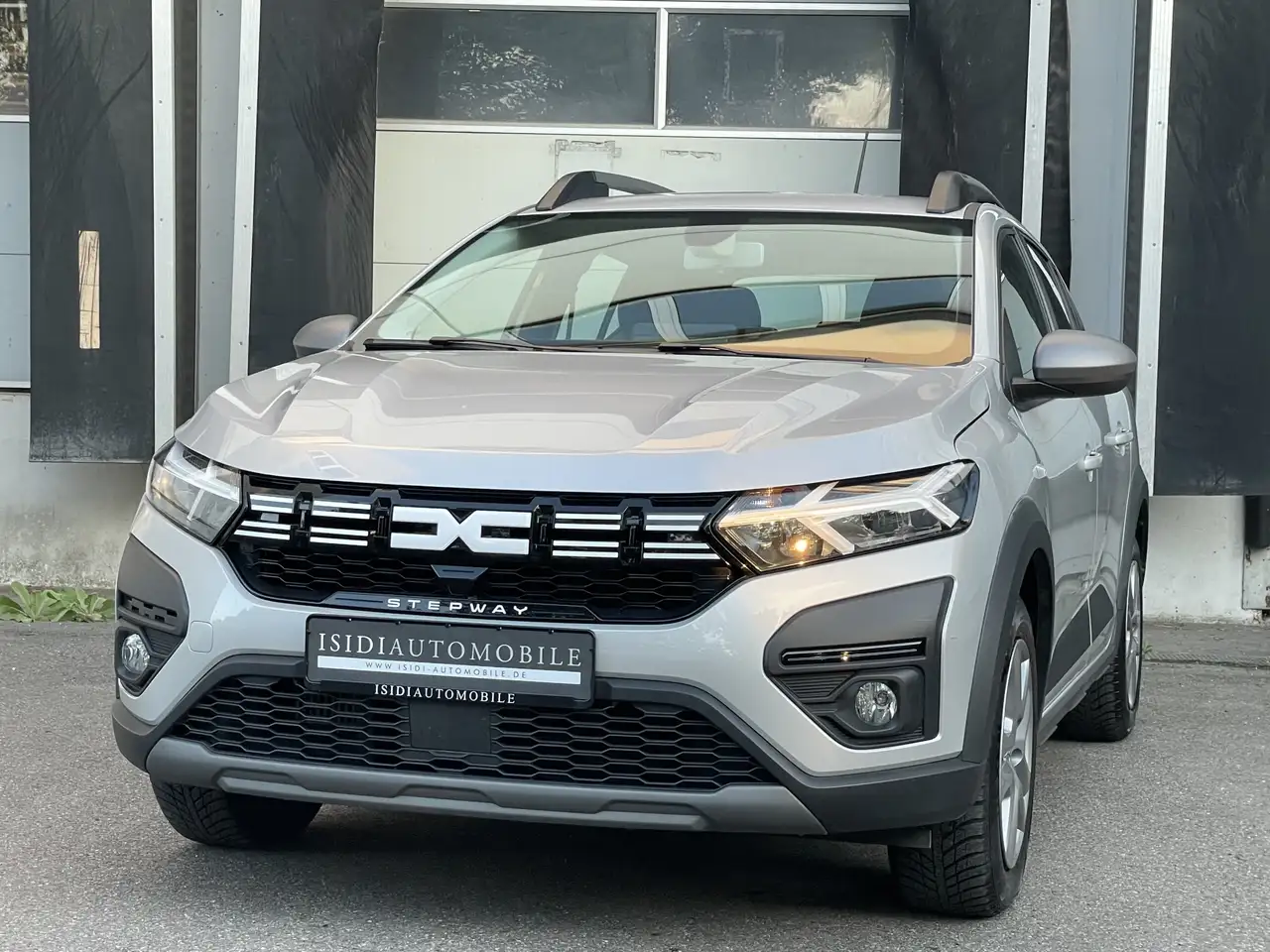 Dacia Sandero Stepway Expression LED Sitzheizung Tempomat — photo 1 of 38