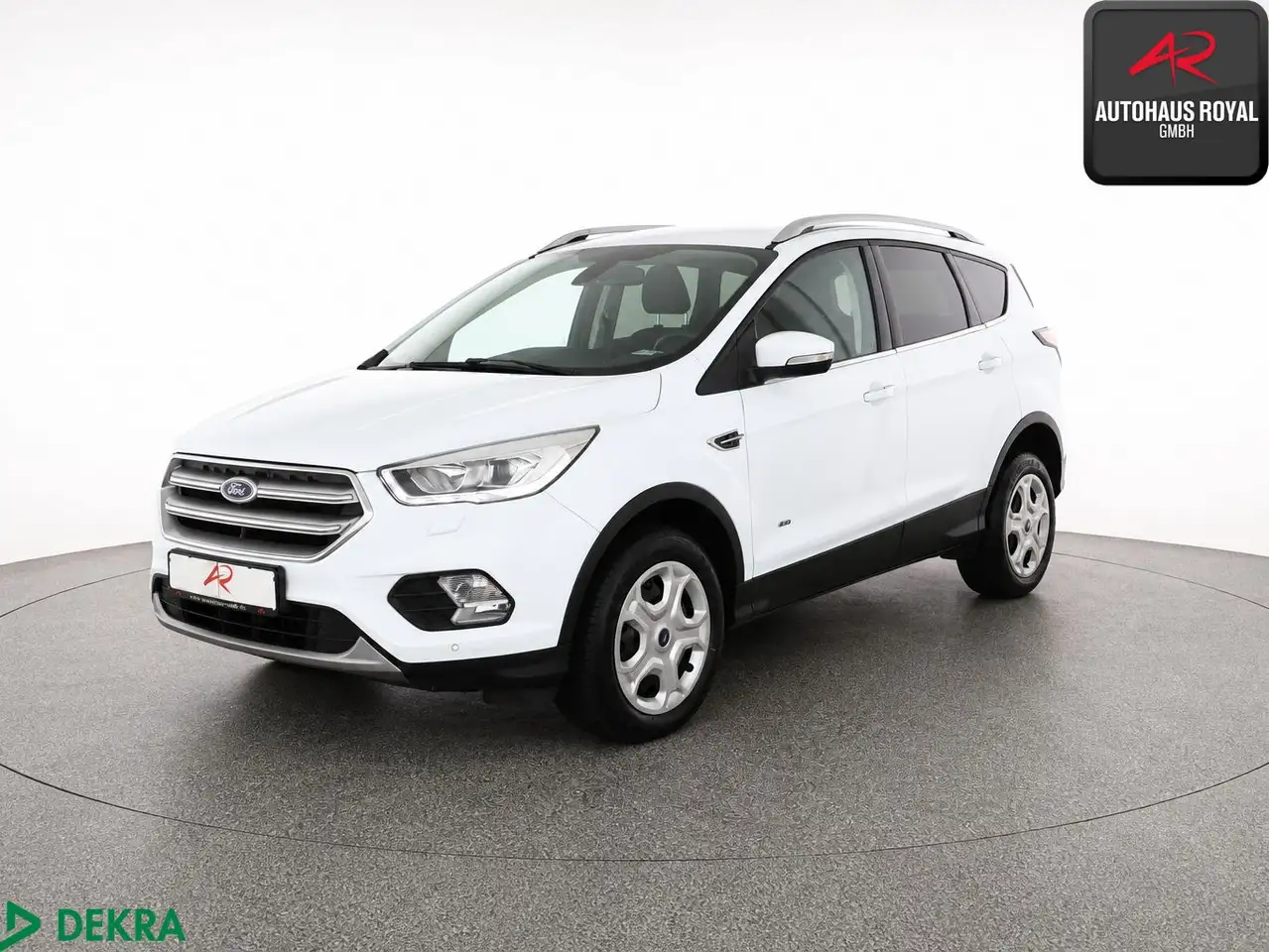 Ford Kuga 1.5 EcoBoost 4x4 KEYLESS,PDC,NAVI,SPURHALTE — photo 1 of 15