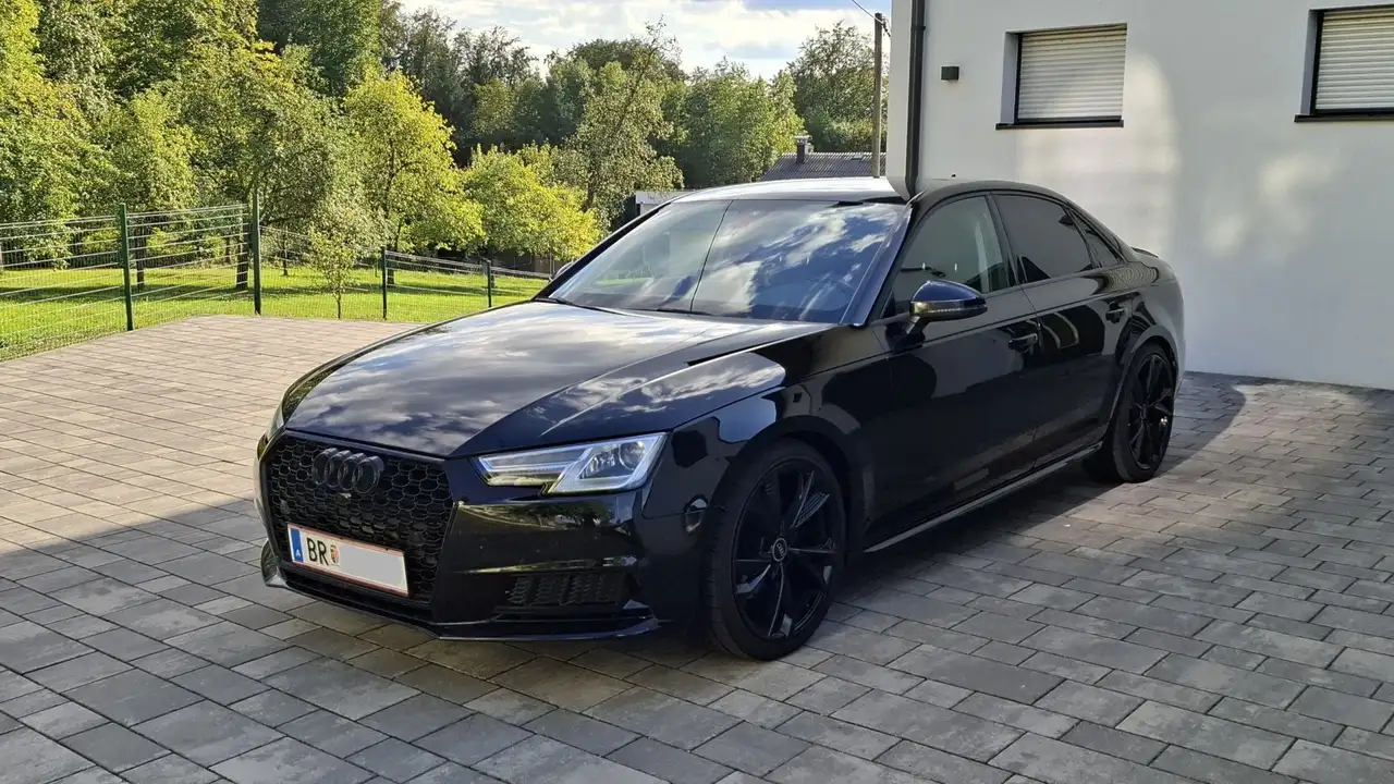 Audi A4 2,0 TDI — photo 1 of 10