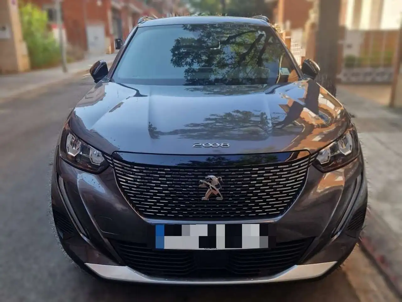 Peugeot 2008 1.2 PureTech S&S Allure 100 — photo 1 of 17