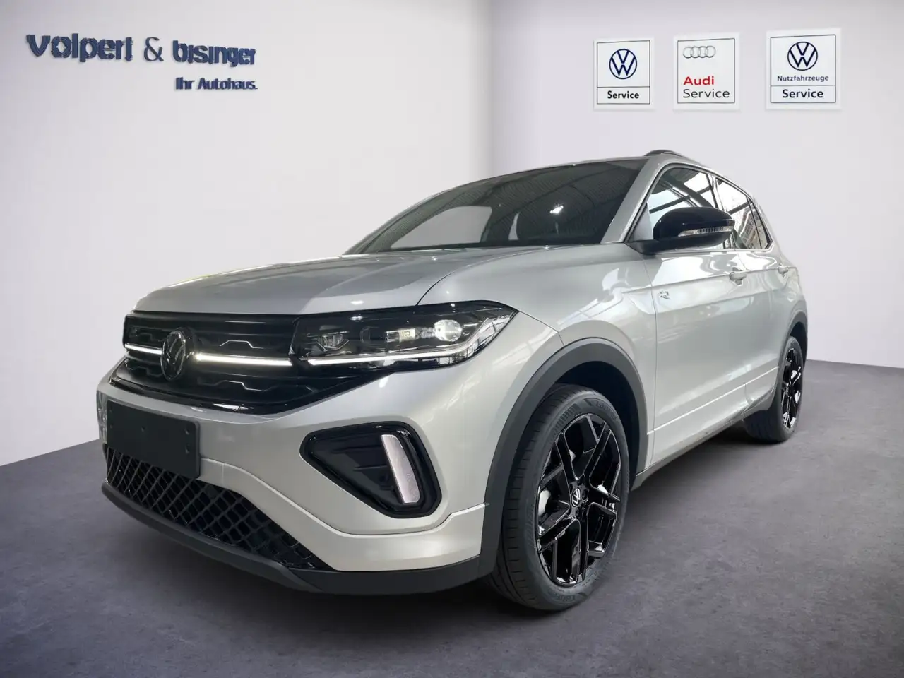 Volkswagen T-Cross R-Line 1,5 l TSI 110 kW DSG — photo 1 of 15