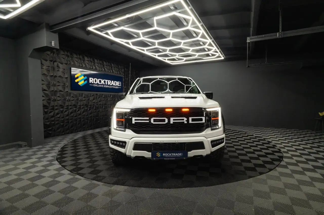 Ford F 150 F150 5.0L V8 4x4 Offroad SuperCrew RAPTOR 19% — photo 1 of 40