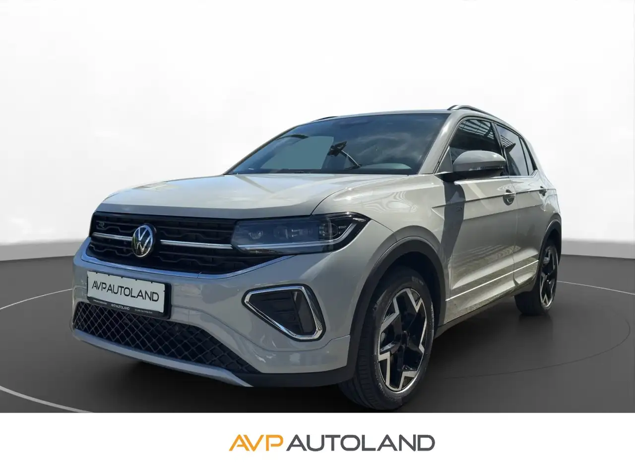 Volkswagen T-Cross 1.0 TSI DSG R-Line | AHK | NAVI | LED — photo 1 of 15