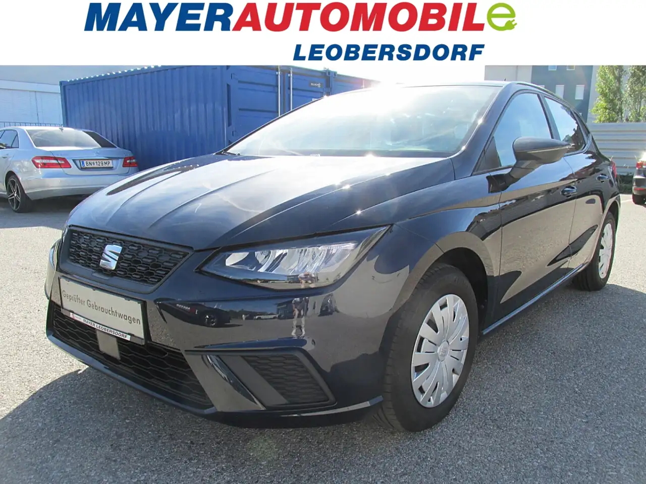 SEAT Ibiza 1,0 Reference — photo 1 of 17