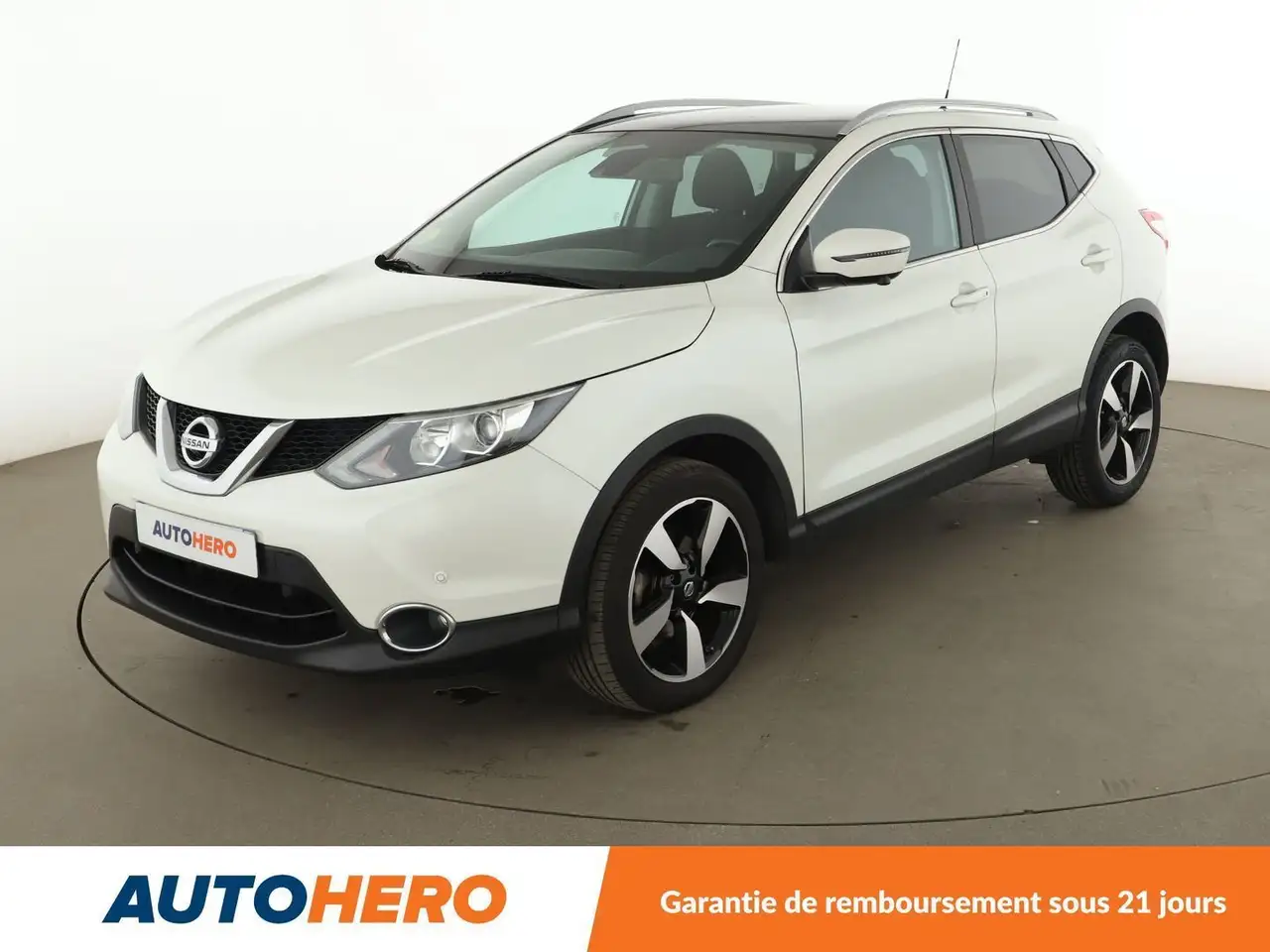 Nissan Qashqai 1.5 dCi Connect Edition — photo 1 of 34