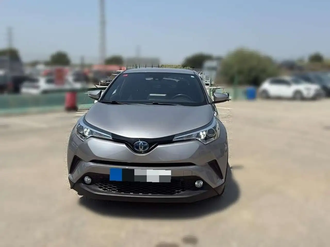 Toyota C-HR+ 1.8 125H Advance — photo 1 of 22