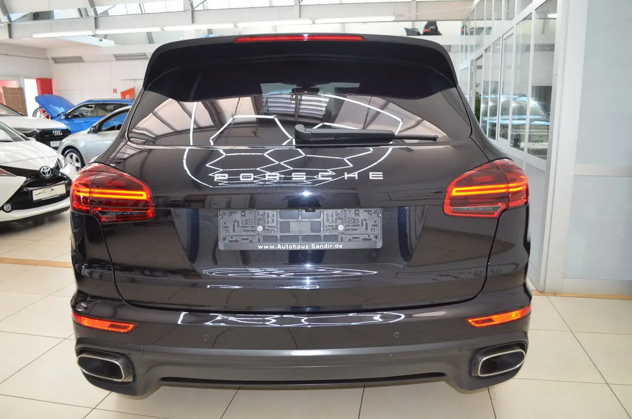 2018 Porsche Cayenne 3.0d Platinum Edition ~ Approved 06.2027, photograph 8