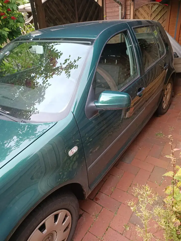 Volkswagen Golf 1.4 Edition — photo 1 of 7