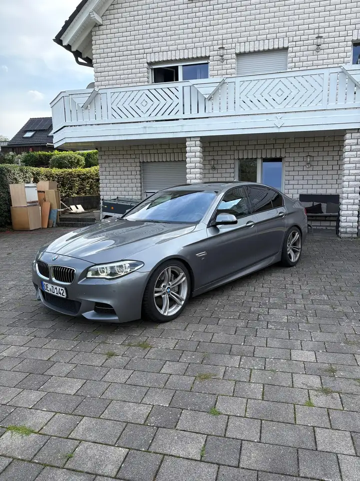 BMW 530 Luxury Line — photo 1 of 14
