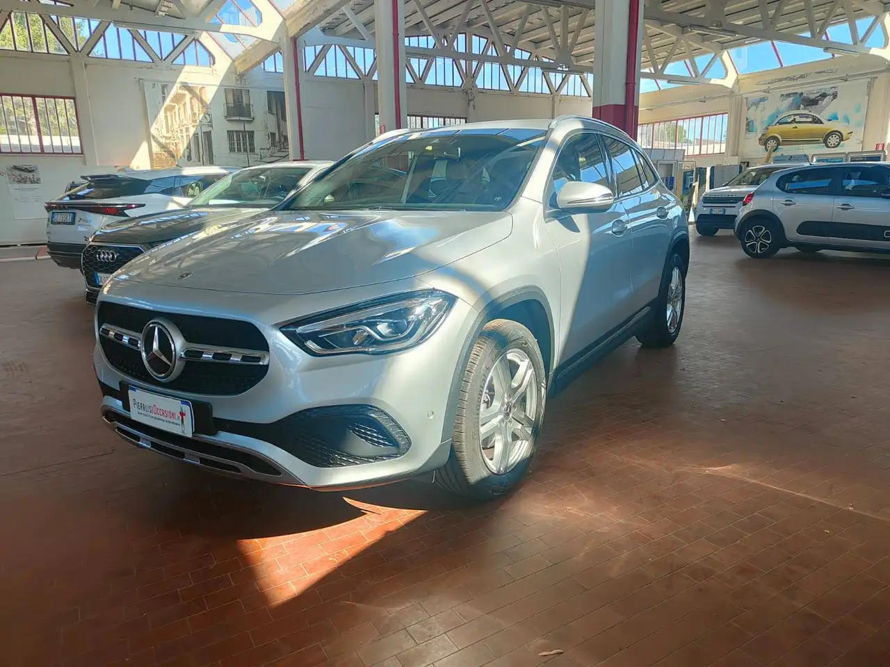Mercedes-Benz GLA 200 GLA-H247 2020 d Premium auto — photo 1 of 13