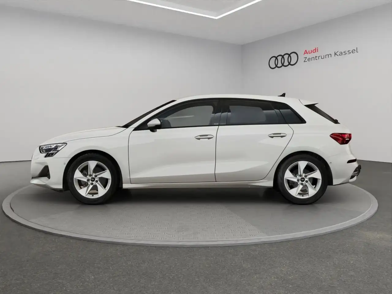 2027 Audi A3 Sportback advanced TFSI LED Kamera SONOS AHK, photograph 3
