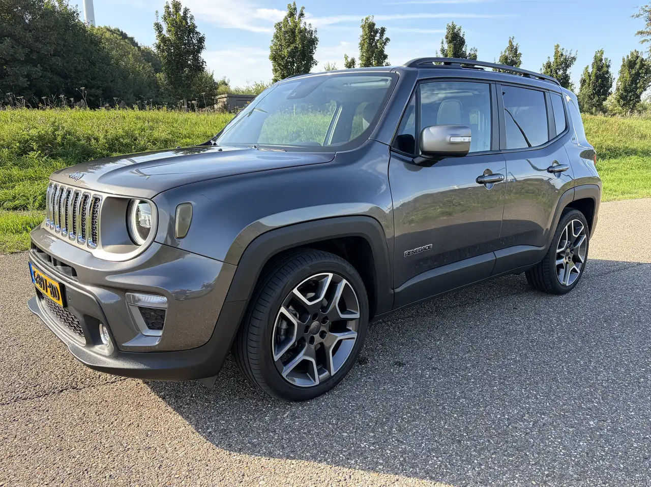 Jeep Renegade 1.3T Limited Automaat 150pk Full Options — photo 1 of 15