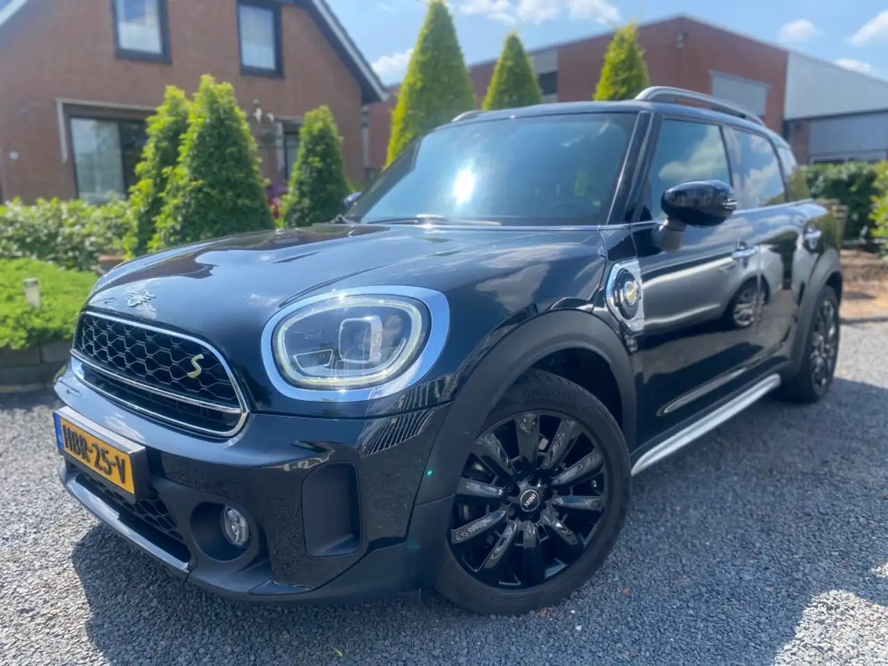MINI Cooper SE Countryman 2.0 COOPER S E ALL4 CHILLI 220PK LED LEER NAVI VIR — photo 1 of 29