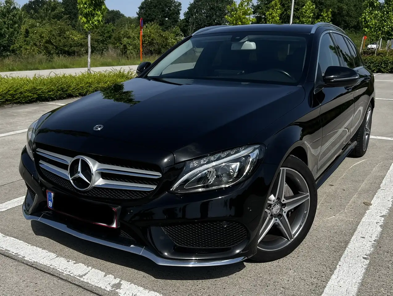 Mercedes-Benz C 180 D 7G AMG LED/NAVI/TV/WIFI/CARPLAY Full!! — photo 1 of 15