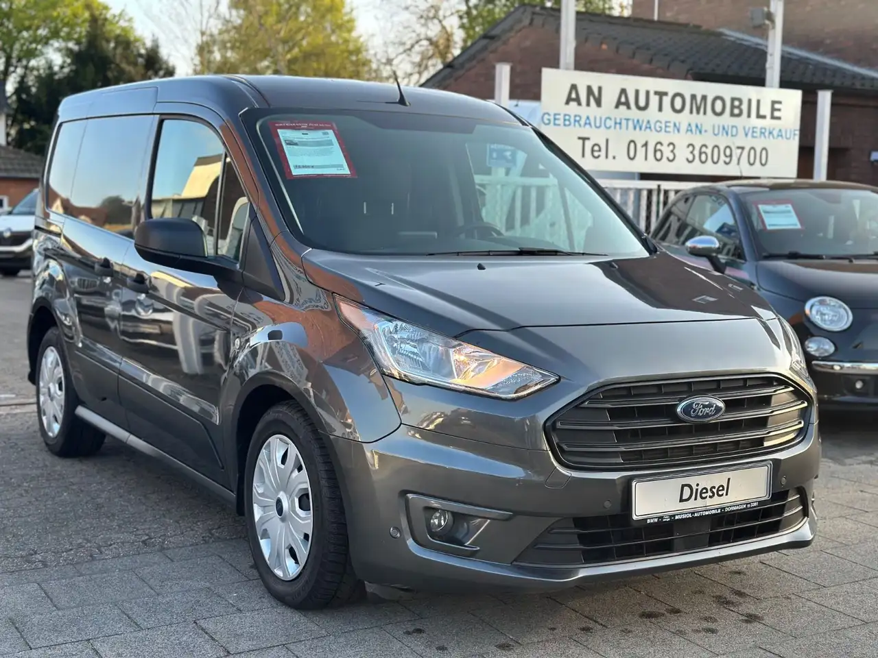 Ford Transit Connect *Navi*Klima*Kamera*2xSchiebetür* — photo 1 of 19
