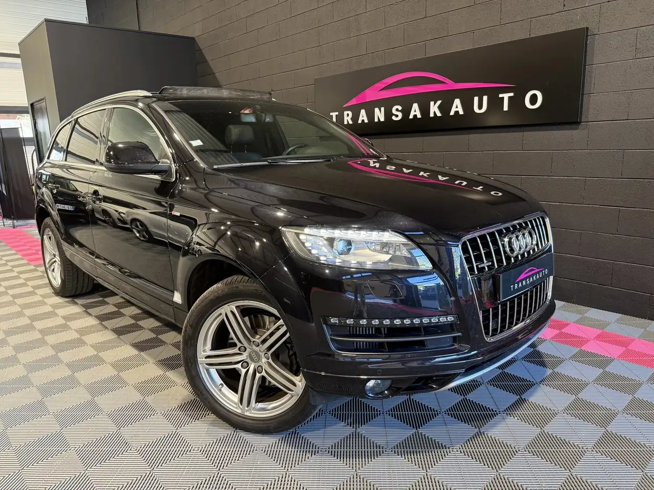 Audi Q7 3.0 TDI V6 240ch S-Line Cuir electriques chauffants Toit Ouvrant Hayon electrique — photo 1 of 39