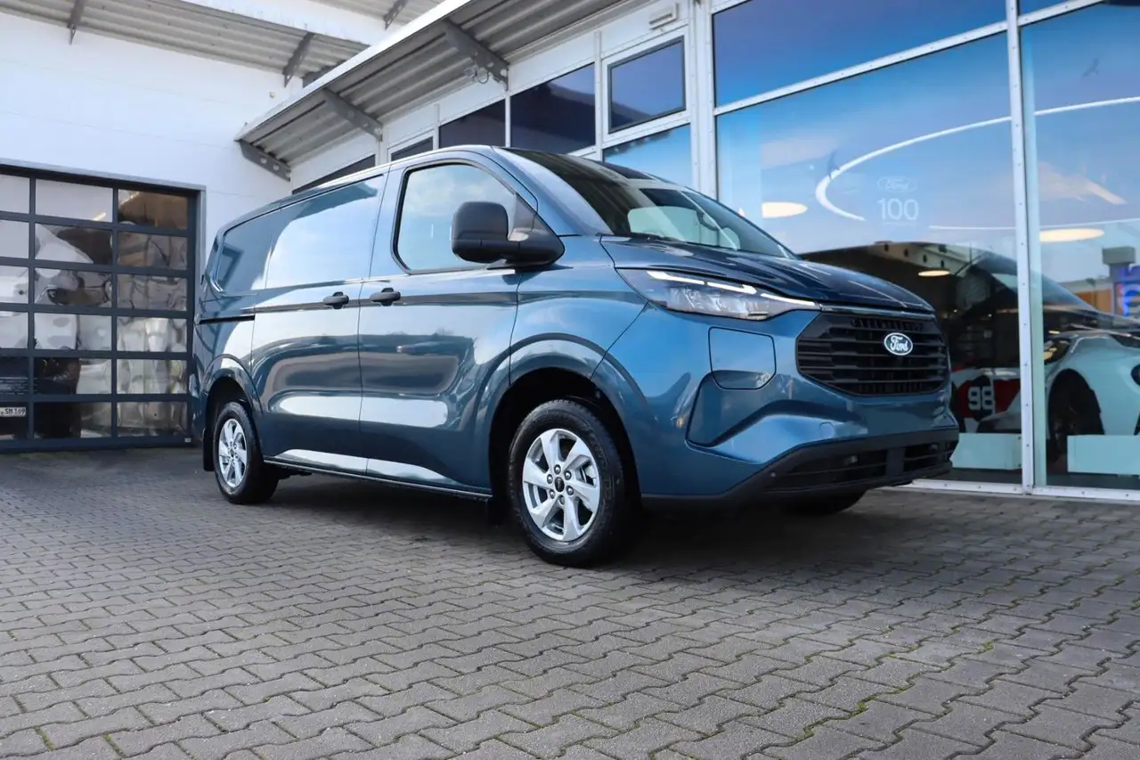 Ford Transit Custom 2,5l PHEV 320/L1 2,99% FIN* AHK — photo 1 of 40