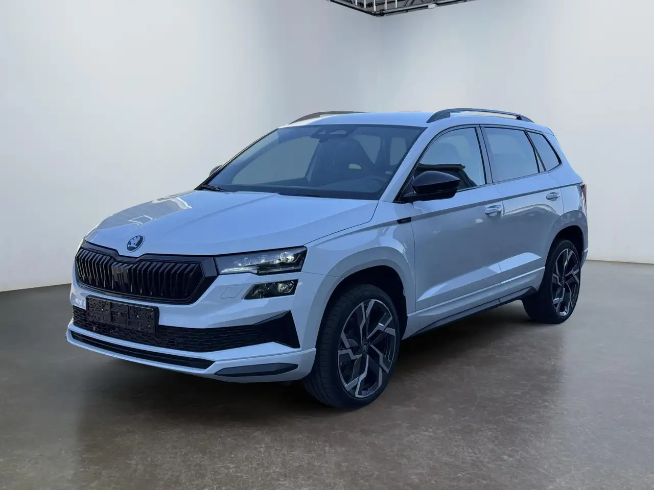 Skoda Karoq Sportline 2,0 TDI DSG 2ZKlimaautomatik Canton A... — photo 1 of 33