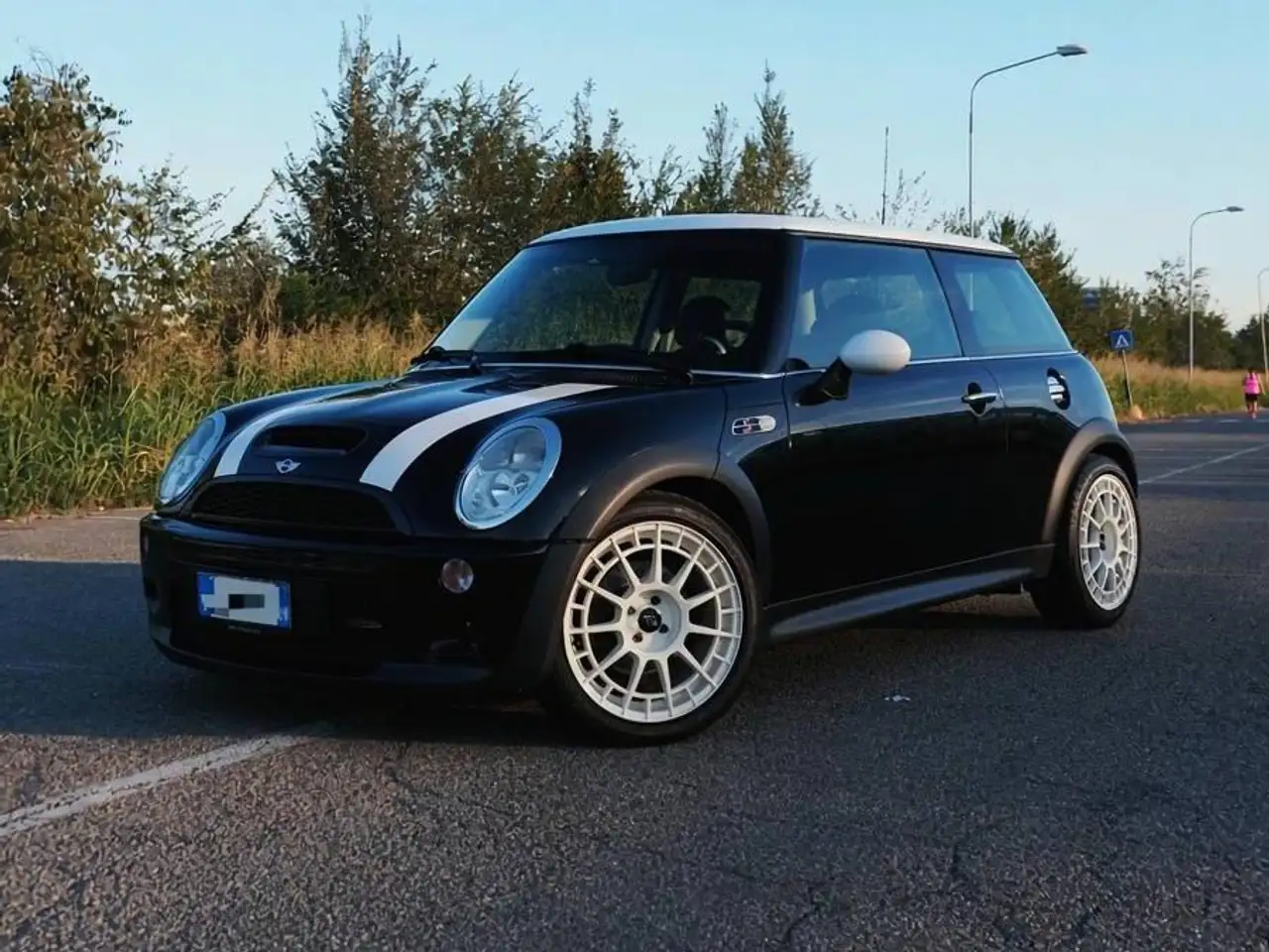 MINI John Cooper Works r53 — photo 1 of 7