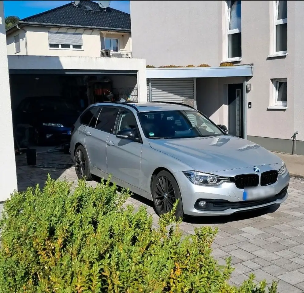 BMW 320 320d Touring Automatik — photo 1 of 13