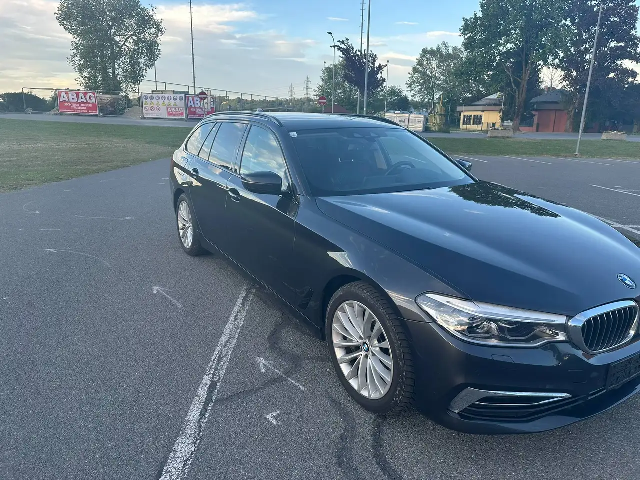 BMW 540 540d xDrive Touring Aut. — photo 1 of 40