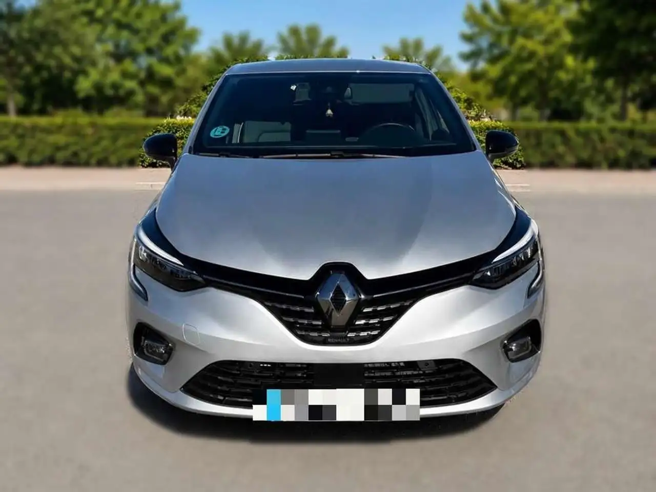 Renault Clio TCe Techno 67kW — photo 1 of 11
