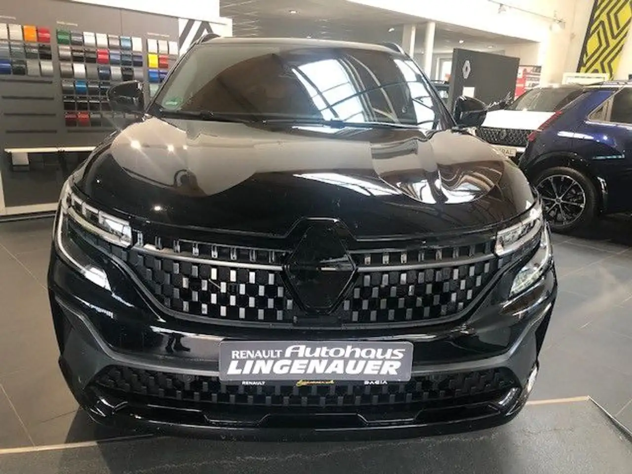 Renault Austral Techno 1.3 TCe 160 Mild Hybrid — photo 1 of 37
