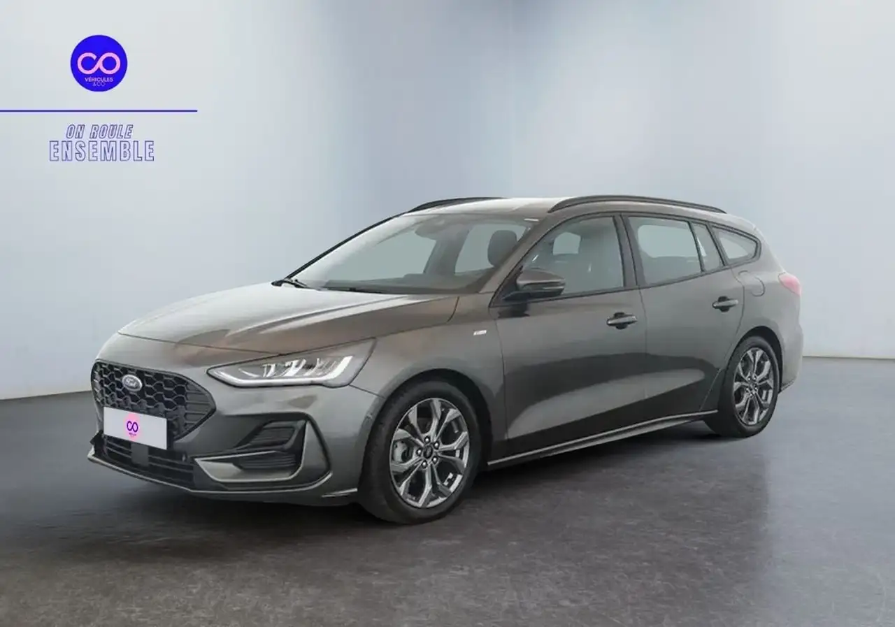 Ford Focus SW 1.5 TDCi 116 BVA8 ST-Line — 08-2024 Garantie constructeur — photo 1 of 7