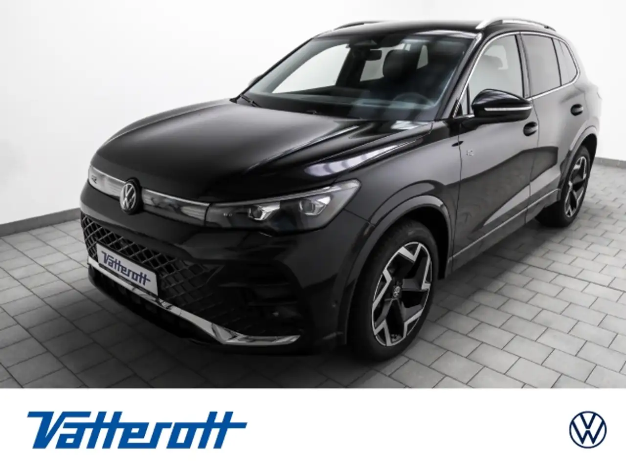 Volkswagen Tiguan R-Line 2.0 TDI DSG Navi Leder Anschlussgarantie — photo 1 of 15