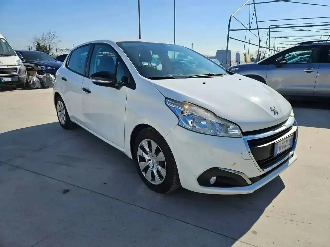 2016 Peugeot 208 208 5p 1.6 bluehdi Active 75cv 2 posti N1 FD207DX, photograph 8